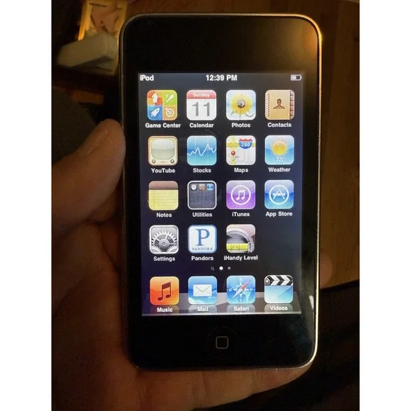 Apple iPod touch 2nd Gen/2009 8GB (MC086LL)